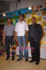Abhishek Bachchan at Dum Maro Dum DVD launch in Shoppers Stop, Mumbai on 4th June 2011 (36)~0.JPG